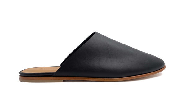 Side view of the handmade Mule women's slip-on leather sandals in black / BLACK