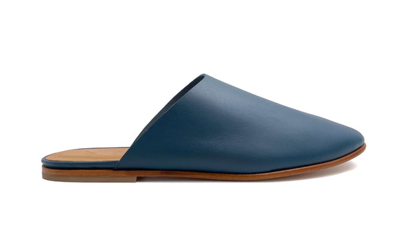 Side view of the handmade Mule women's slip-on leather sandals in mediterranean / MEDITERRANEAN